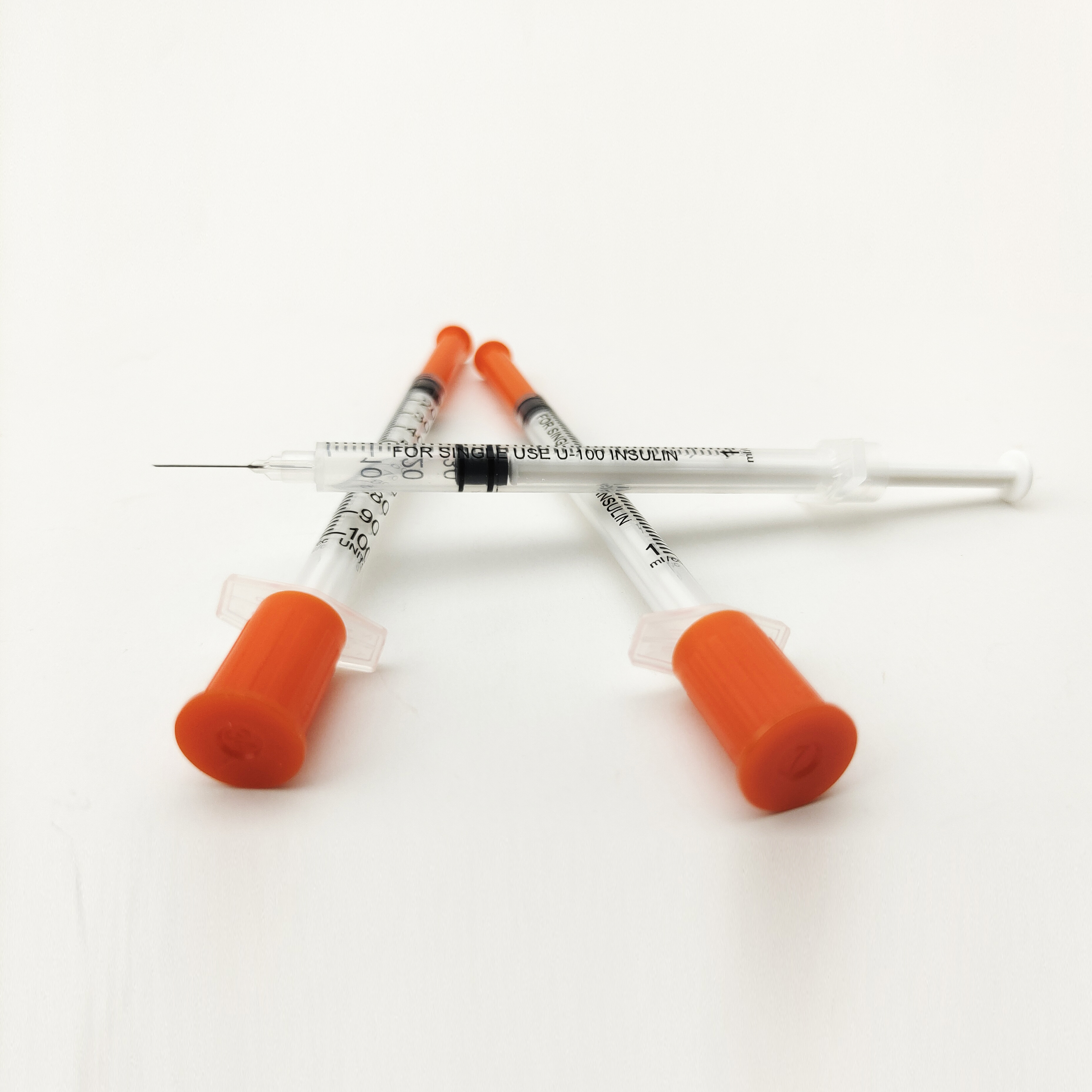  Disposable insulin syringe 1ml